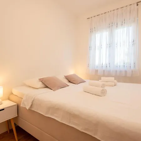 Stunning Eden De In The Heart Of Dalmatia شقة زابوريتش